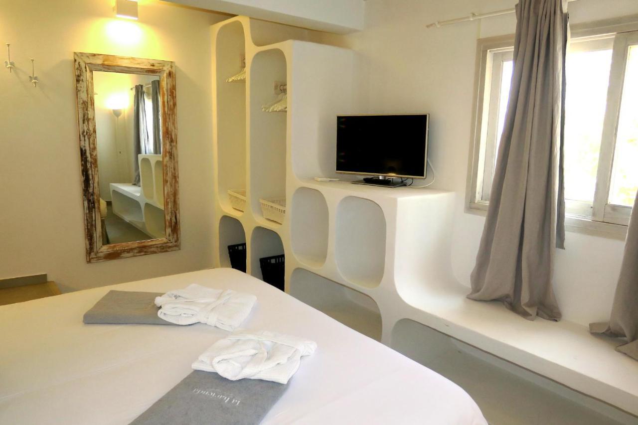 La Hacienda Aparthotel San Ferrán de ses Roques Ngoại thất bức ảnh